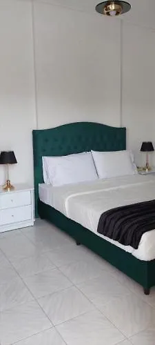 Hotel Celebrity Hotel